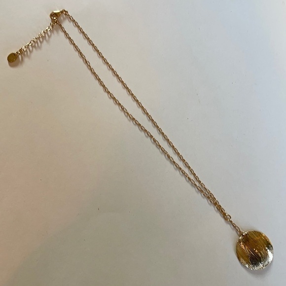 Gold Tone Circle Chain Pendant Necklace - Picture 1 of 5